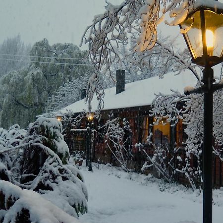 The Ferry Bed & Breakfast Куийнстаун Екстериор снимка