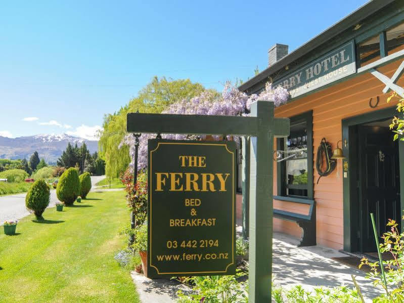 The Ferry Bed & Breakfast Куийнстаун Екстериор снимка